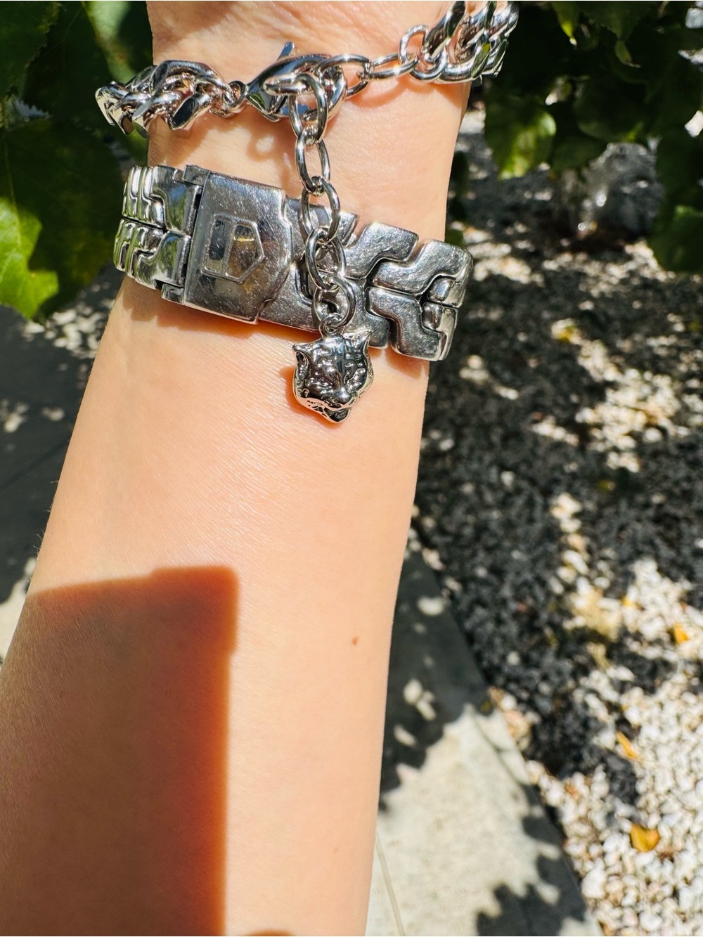 Gucci Silver Heart Lock and Curb Chain Bracelet - Picture 4 of 5